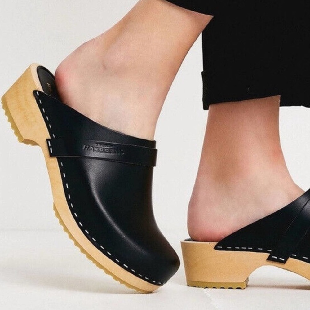 Black Swedish Hasbeens Husband Clog